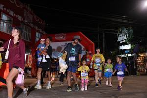 BIB: 3613, 4426, 3006, 4432, 4808
                            <button type="button" onclick="openModal(26263576)" class="btn btn-primary btn-sm float-right btn-popup" data-toggle="modal" data-target=".modal-high-quality">
                        <i class="fas fa-shopping-cart"></i> Add to Cart
                    </button>
                                            <button type="button" onclick="isThisMe(26263576, true)" class="btn btn-success btn-sm float-right btn-popup btn-isme hidden" data-toggle="tooltip" data-placement="bottom" title="นี่คือรูปของคุณใช่ไหม คลิกที่นี่เพื่อเอาเข้าอัลบั้ม">
                        <i class="fas fa-plus"></i> Add to album
                    </button>
                    <button type="button" onclick="isThisMe(26263576, false)" class="btn btn-warning btn-sm float-right btn-popup btn-isnotme hidden">
                        <i class="fas fa-ban"></i> Remove from album
                    </button>